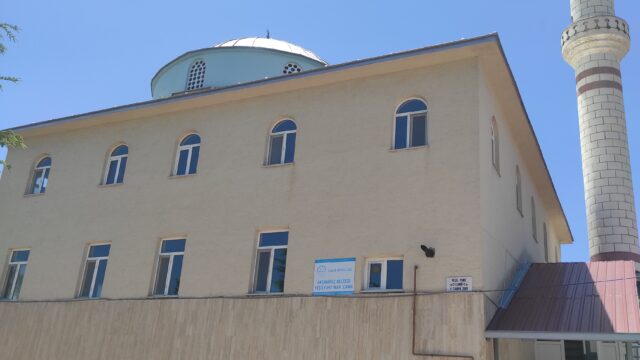 Akcakiraz Beldesi Yesilyurt Mahallesi Camisi